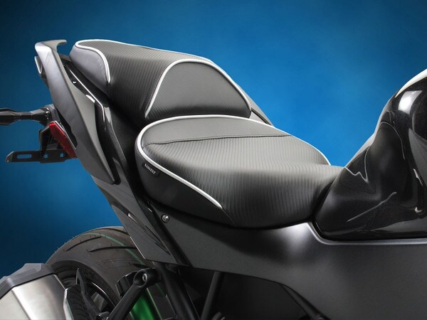 KAWASAKI - H2 SX / SX-SE / SX-SE+ - World Sport Performance Seat Front Seat with Rear Cover Installed, Silver Welt.